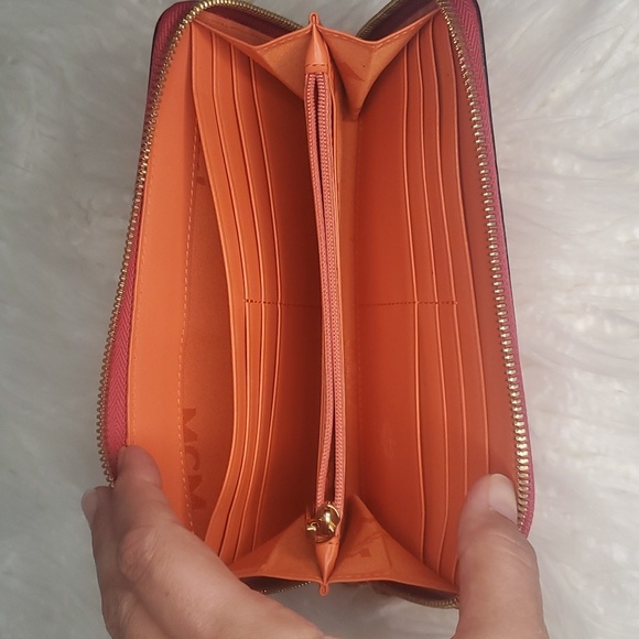 MCM Bicolor Long Zippy Wallet - Picture 3 of 13